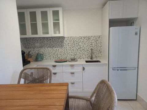 Noosa Buoys - Accommodation in Surfers Paradise 2