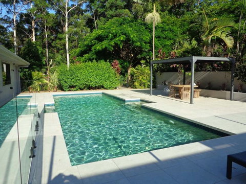 Noosa Buoys - Accommodation in Surfers Paradise 0