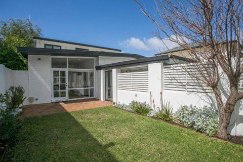NOR214 - Northstead Coastal Charm - Accommodation in Surfers Paradise 2