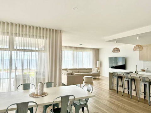 North Beach Hamptons - Accommodation in Surfers Paradise 0