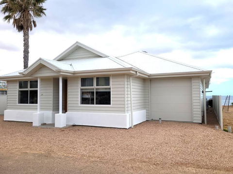 North Beach Hamptons - Accommodation in Surfers Paradise 1