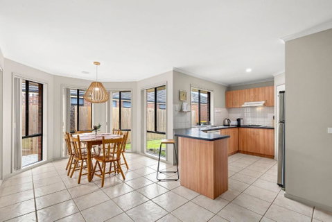 Oasis Springs - Accommodation in Surfers Paradise 2