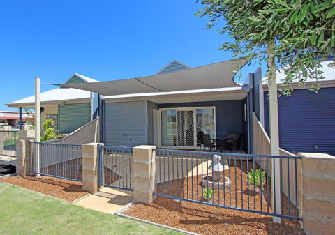 Ocean Breeze - Accommodation in Surfers Paradise 0