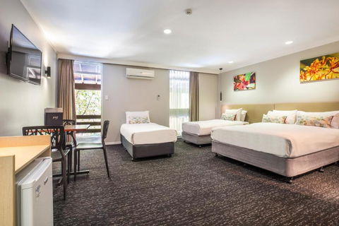 Nightcap At The Ranch Hotel - Accommodation in Surfers Paradise 2