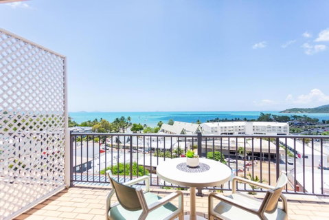 OCEAN VIEWS 10A - Accommodation in Surfers Paradise 1