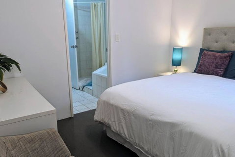 Ocean Villa - Accommodation in Surfers Paradise 2