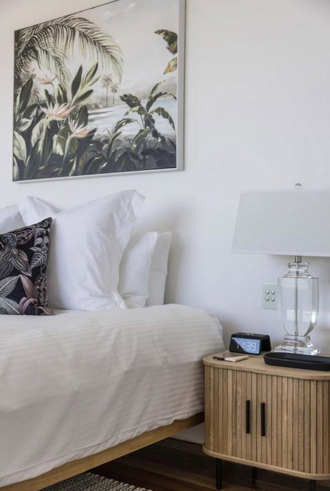 Oceanfront Beach Pad - Accommodation in Surfers Paradise 2
