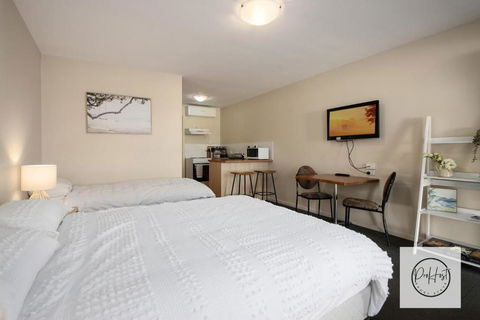 Oceanfront Oasis - Accommodation in Surfers Paradise 1
