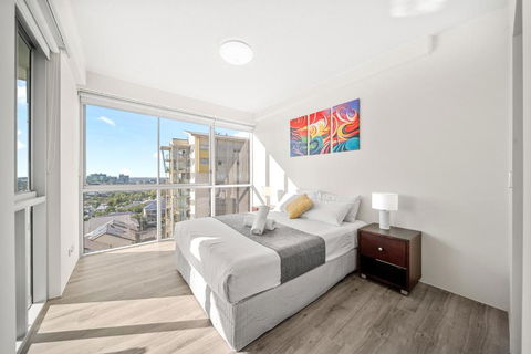 Oxygen Apartments - Accommodation in Surfers Paradise 3