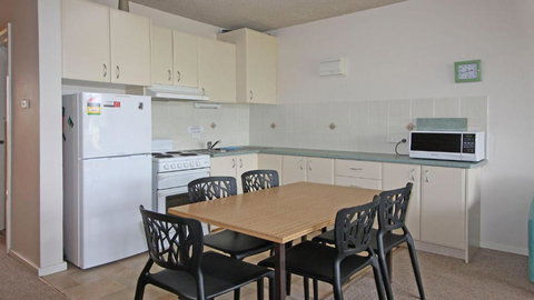 Pacific 2 - Accommodation in Surfers Paradise 2