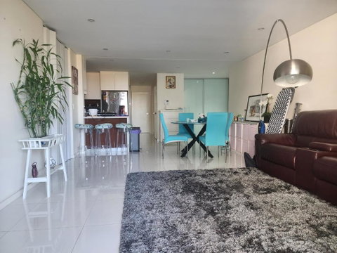 Parramatta Shared Apartment - Accommodation in Surfers Paradise 3