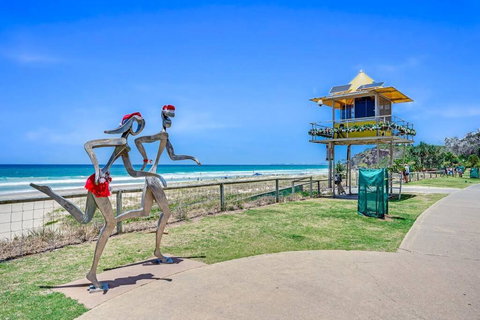 PALMA - Couples Beach Shack! - Accommodation in Surfers Paradise 3