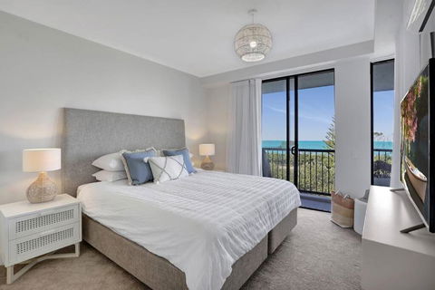 Panoramic Ocean View 2 Bed 2 Bath - Accommodation in Surfers Paradise 1