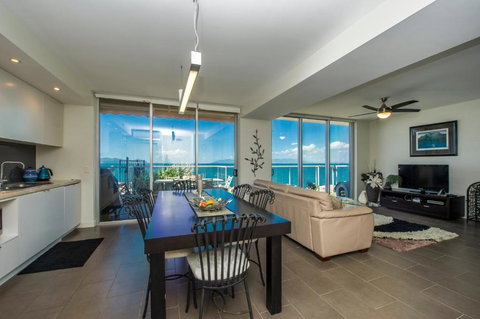 Panoramic Ocean Views 2 Bed/2 Bath Unit, Nelly Bay - Accommodation in Surfers Paradise 0