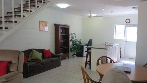 Paradise Apartments 2 - Accommodation in Surfers Paradise 3