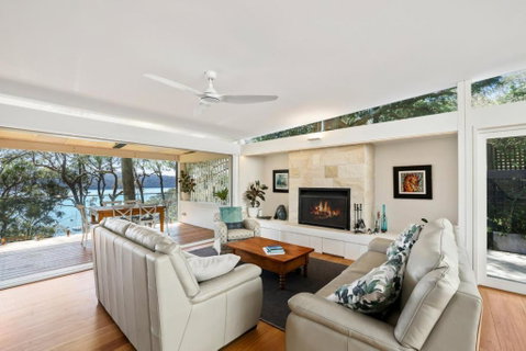 Paradise Villa - Pittwater Views - Accommodation in Surfers Paradise 3