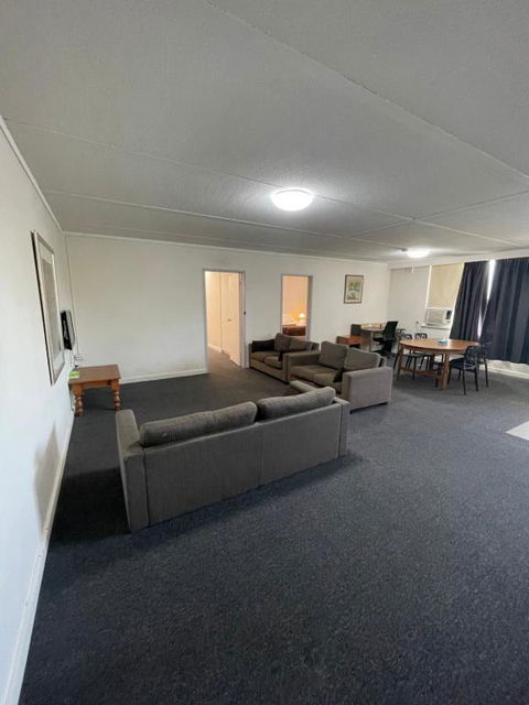 Parkside Inn Motel - Accommodation in Surfers Paradise 2