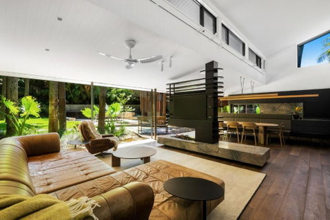Pelangi By TCC - Accommodation in Surfers Paradise 3