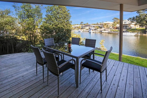 Pelican Brief - Accommodation in Surfers Paradise 1