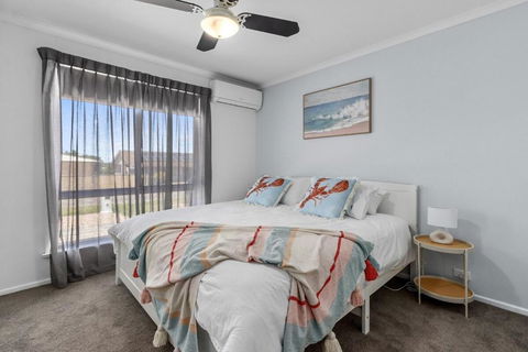Percys Beach House Moonta Bay - Accommodation in Surfers Paradise 3