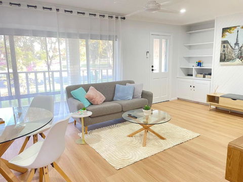 Pet Friendly Home In Albury - Accommodation in Surfers Paradise 0