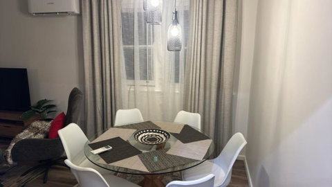 Phoenix House - Accommodation in Surfers Paradise 1