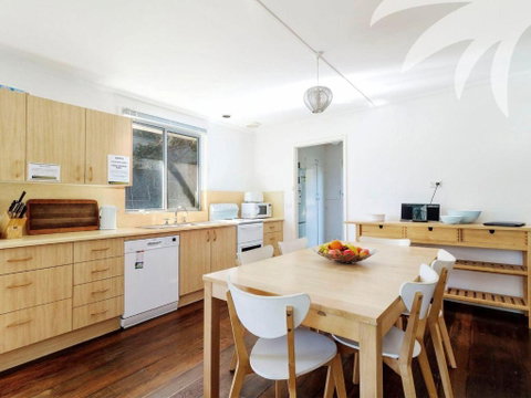 Pippis A Classic Beach House - Accommodation in Surfers Paradise 2
