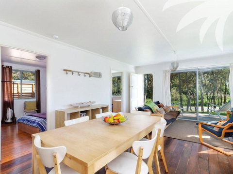 Pippis A Classic Beach House - Accommodation in Surfers Paradise 1