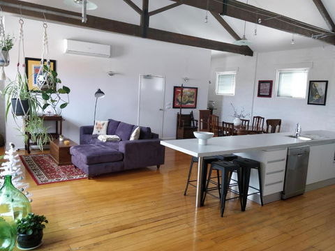 Pips On Mitchell - Beautiful Historic Apartment - Accommodation in Surfers Paradise 2