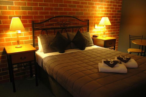 Poachers Paradise - Accommodation in Surfers Paradise 2