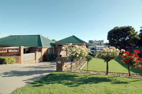 Poachers Paradise - Accommodation in Surfers Paradise 3