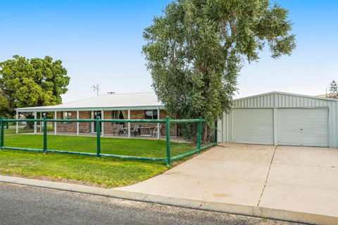 Ponderosa - Dunes Right On You Doorstep - Accommodation in Surfers Paradise 1