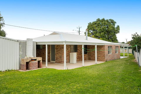 Ponderosa - Dunes Right On You Doorstep - Accommodation in Surfers Paradise 2