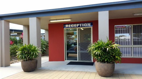 Port Denison Motor Inn - Accommodation in Surfers Paradise 2
