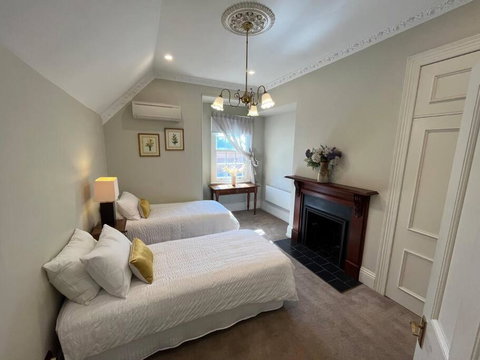 Porters Cottage Oasis - Accommodation in Surfers Paradise 2