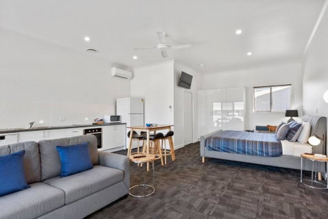 Port Lincoln Shark Apartment 5 - Accommodation in Surfers Paradise 0