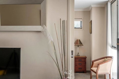 Quiet Apartment In Braddon ACT - Accommodation in Surfers Paradise 1