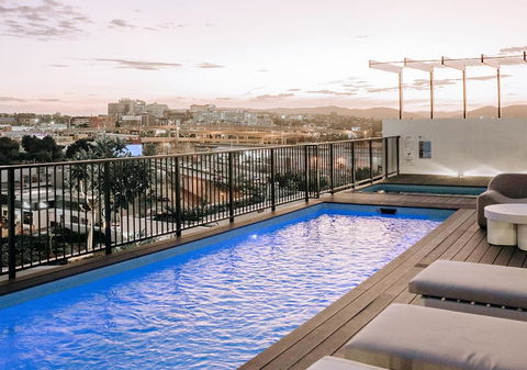 Rambla At Perry House - Accommodation in Surfers Paradise 0