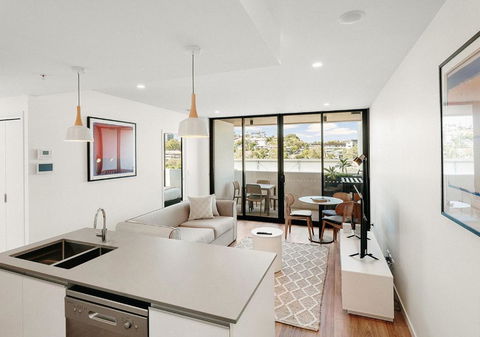 Rambla At Perry House - Accommodation in Surfers Paradise 2