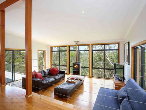 Postcards From The Edge - Accommodation in Surfers Paradise 2
