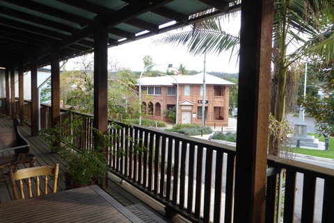 Potters Warehouse - Accommodation in Surfers Paradise 0