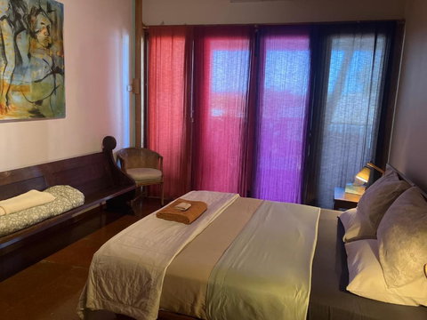 Potters Warehouse - Accommodation in Surfers Paradise 3