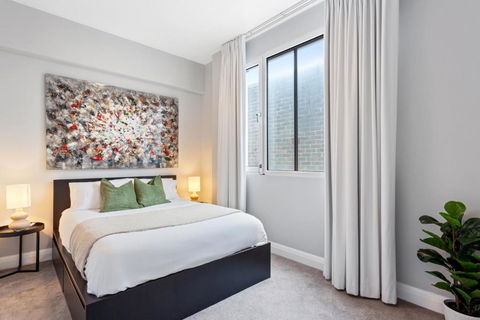 Potts Point L 2 Bedroom Stylish Retreat - Accommodation in Surfers Paradise 3