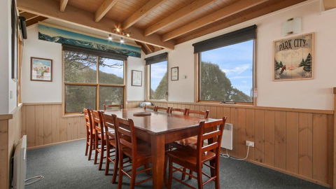 Powderkeg - Accommodation in Surfers Paradise 3