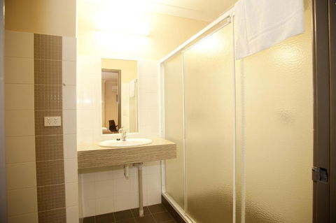 Prince Of Wales Hotel, Bunbury - Accommodation in Surfers Paradise 3