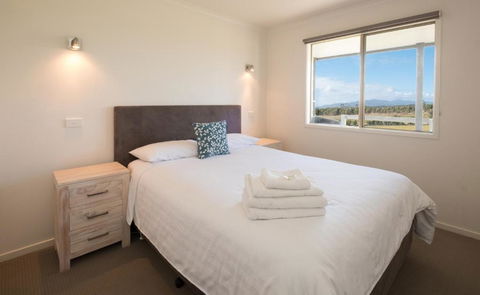 Prom Gate Getaway - Accommodation in Surfers Paradise 2