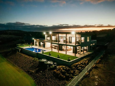 Pure Heaven - Accommodation in Surfers Paradise 0