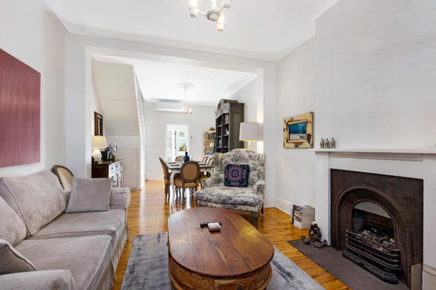 Pyrmont Self-Contained Terrace House (64 BUL) - Accommodation in Surfers Paradise 1