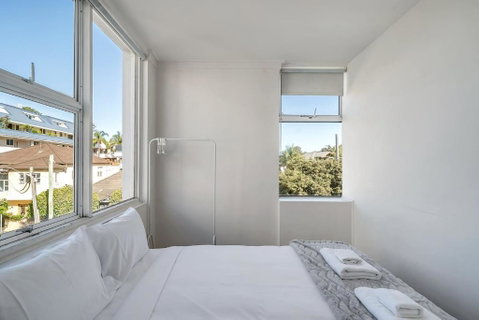 Quaint 1BD On The Doorstep Of Manly Beach - Accommodation in Surfers Paradise 3