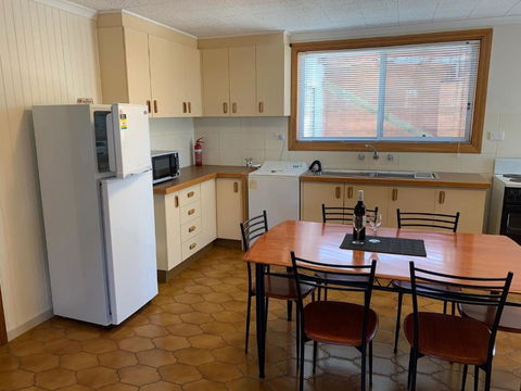 Quaint Hideaway - Accommodation in Surfers Paradise 2